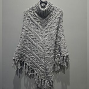 Time and Tru Gray Cable Knit Poncho